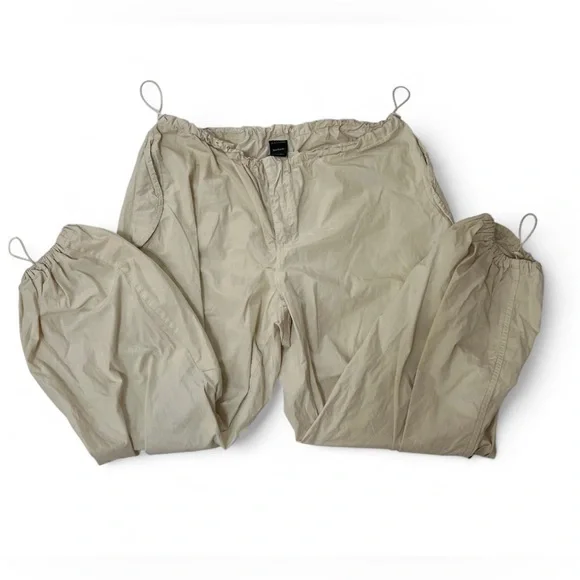 Urban Outfitters Light Tan Cargo Pants - Picture 2 of 5